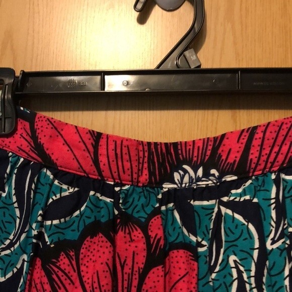 Mango and Main skirt size small - Picture 3 of 5